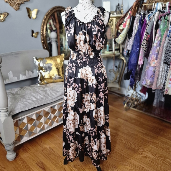 Lapis Black and Cream Floral Maxi Dress Medium - Picture 4 of 7